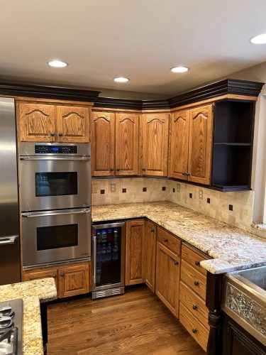Oak kitchen cabinets, before painted by Pearl Painters