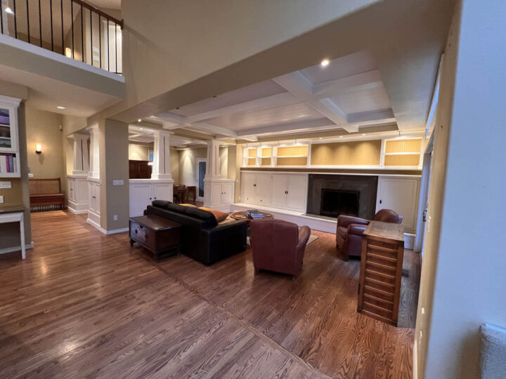 A cozy living room in Wilsonville with a fireplace and comfortable couches.